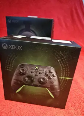 Комплект "Xbox 20th Anniversary" геймпад и наушники