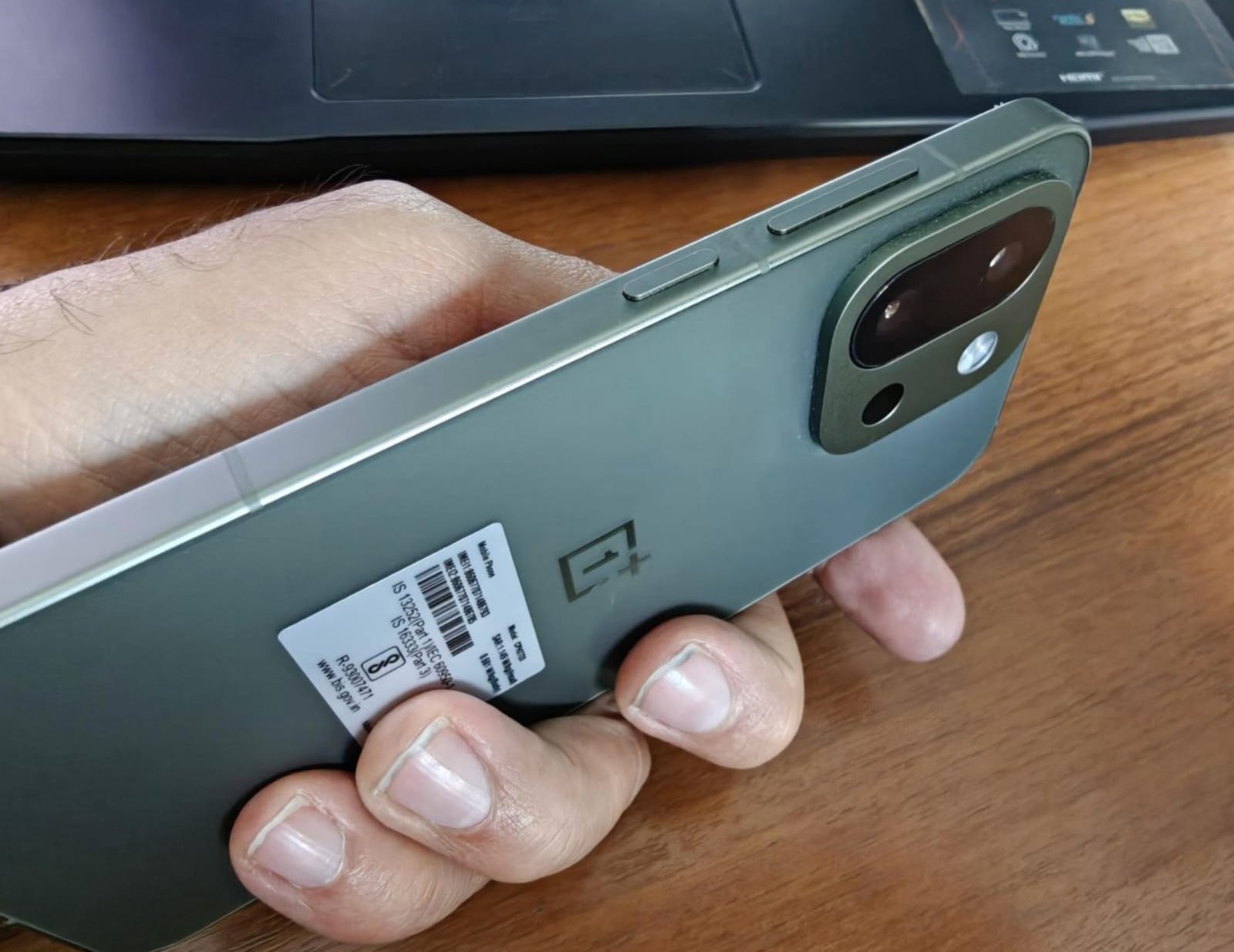 OnePlus 13s 12/512 ГБ, полный комплект