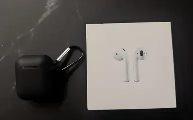 Наушники и гарнитуры / Apple AirPods / Вкладыши (TWS/проводные)