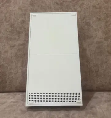 Xbox Series S и 2 геймпада