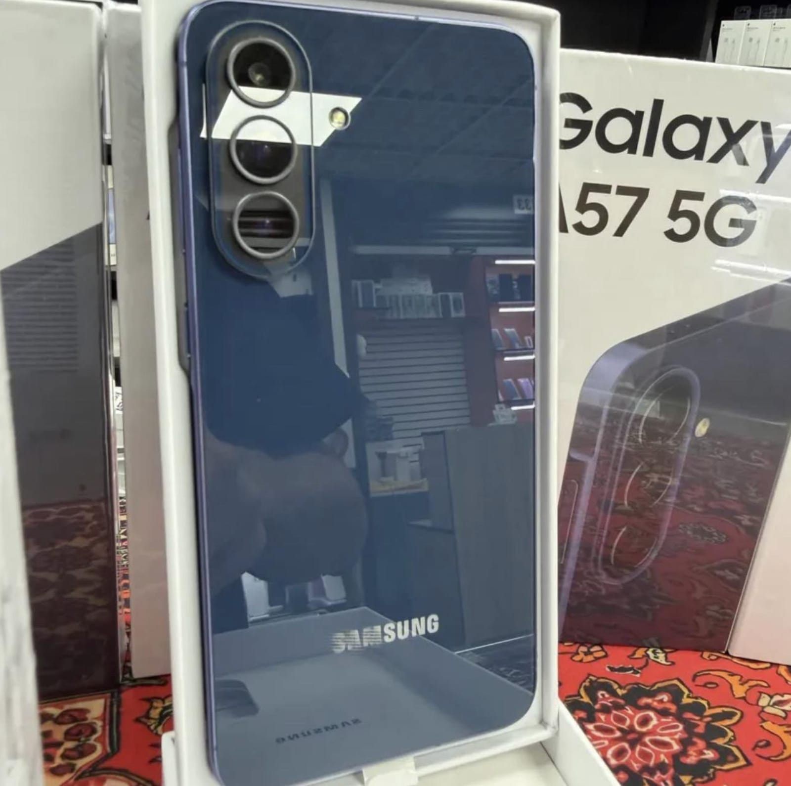 Samsung Galaxy A57 128/8 ГБ, Б/у, в Астане