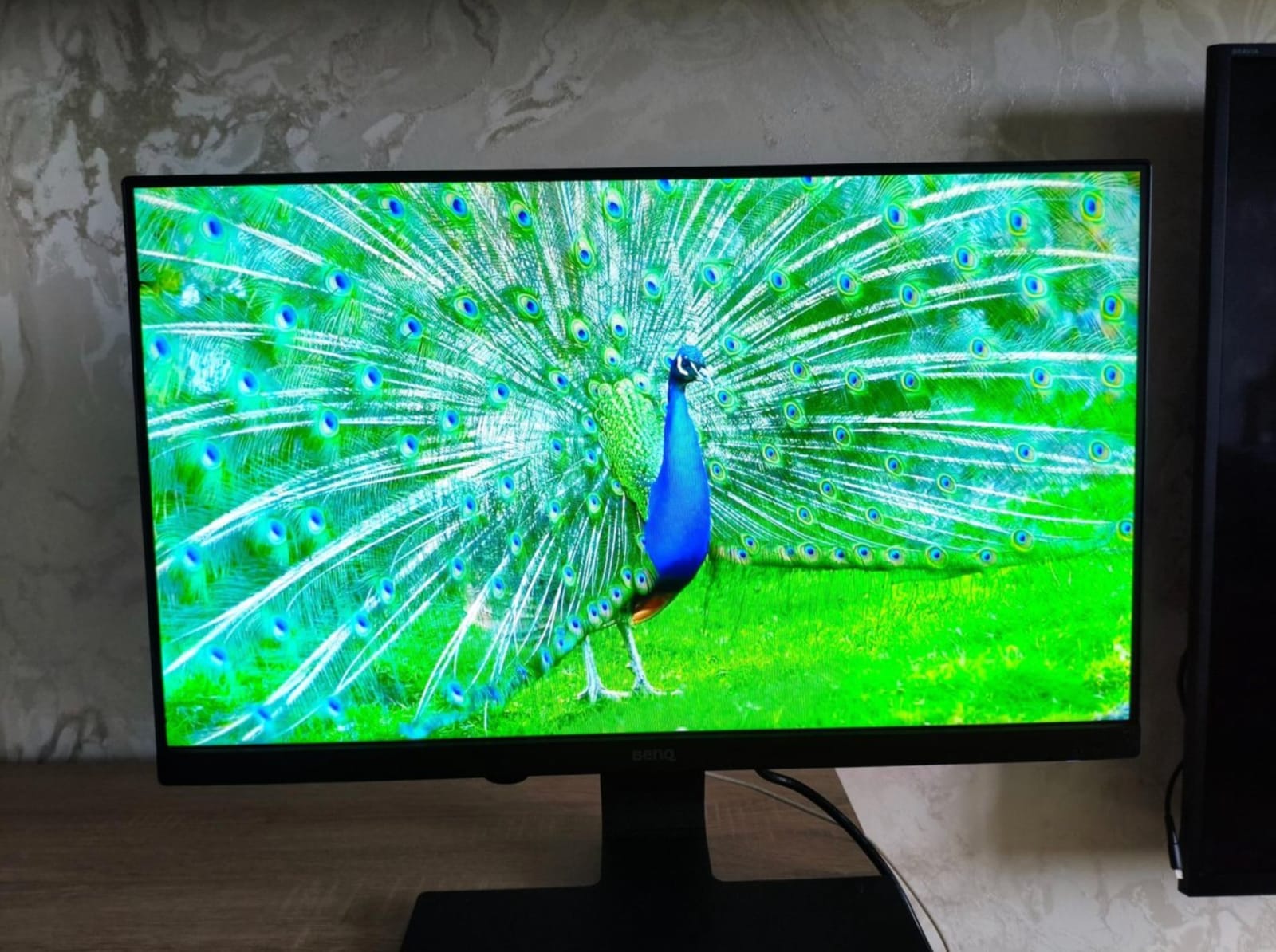 BenQ 23.8″ Full HD, Б/у, экран без дефектов, в Астане