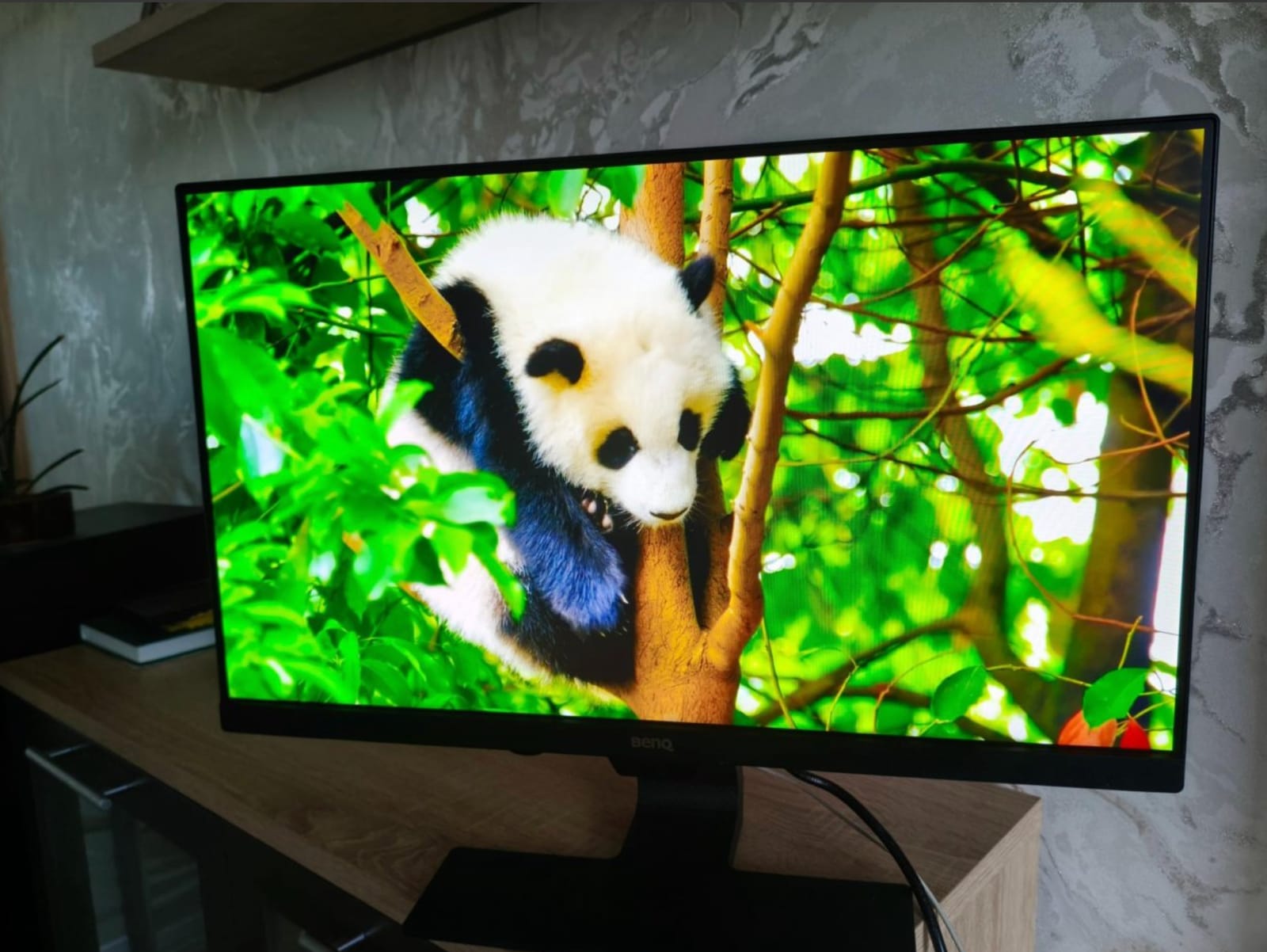BenQ 23.8″ Full HD, Б/у, экран без дефектов, в Астане