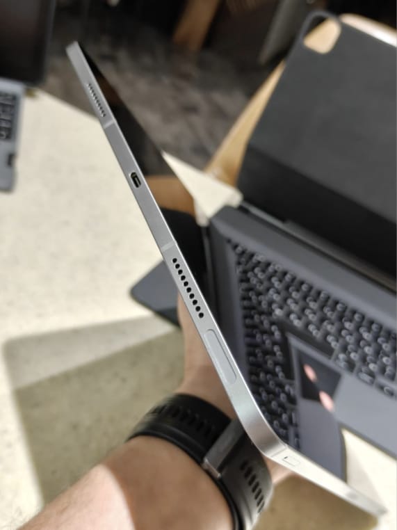 iPad Pro 12.9" M2, 256 ГБ + Magic Keyboard + Apple Pencil 2, в Астане