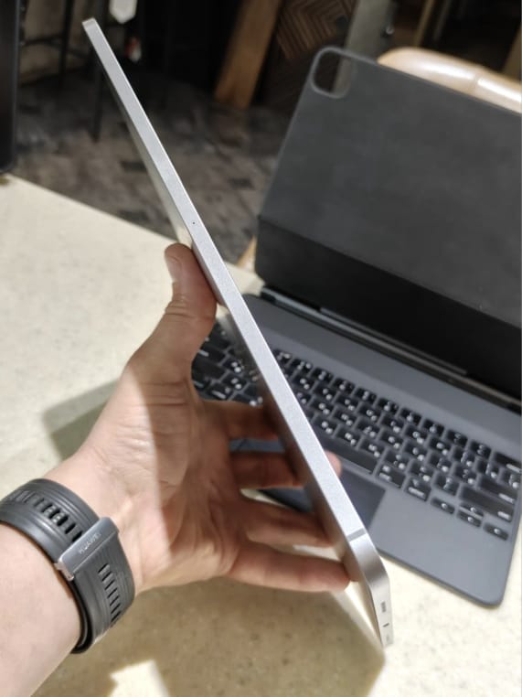 iPad Pro 12.9" M2, 256 ГБ + Magic Keyboard + Apple Pencil 2, в Астане