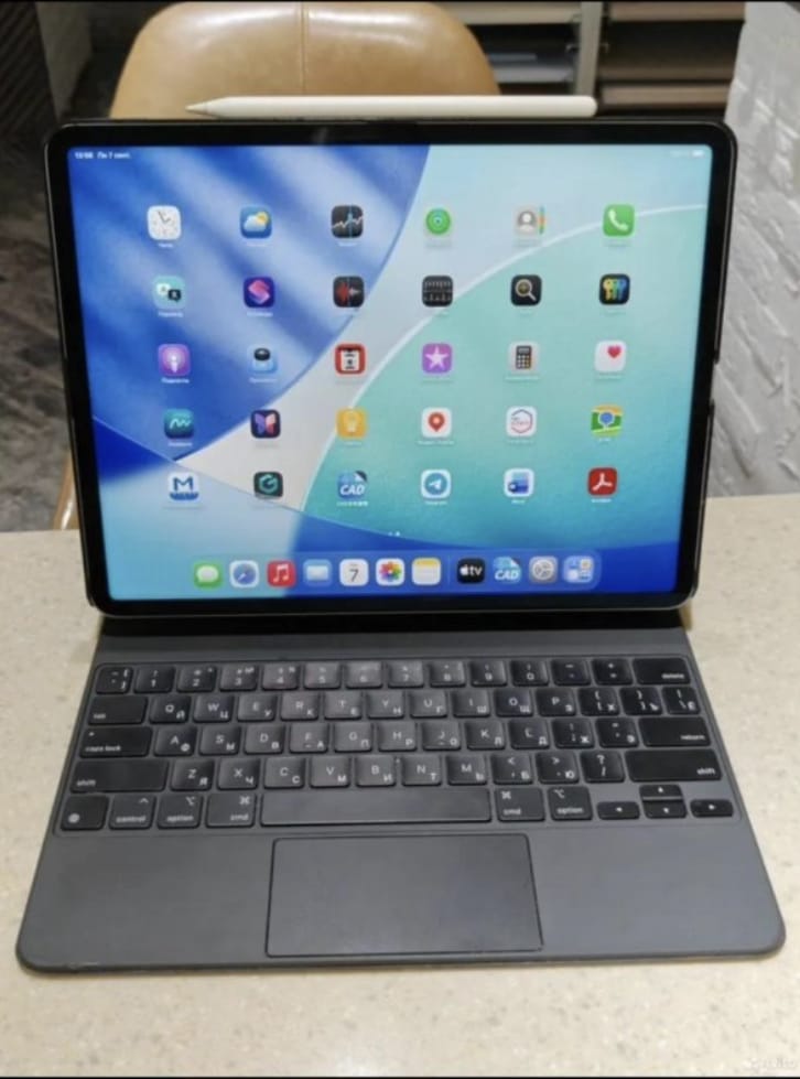 iPad Pro 12.9" M2, 256 ГБ + Magic Keyboard + Apple Pencil 2, в Астане
