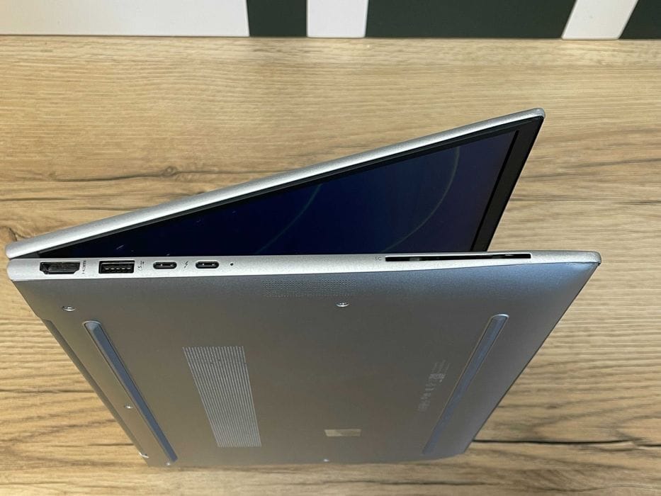 HP EliteBook 840 G11 Touch — Core Ultra 5 135U / 16GB / SSD 512GB