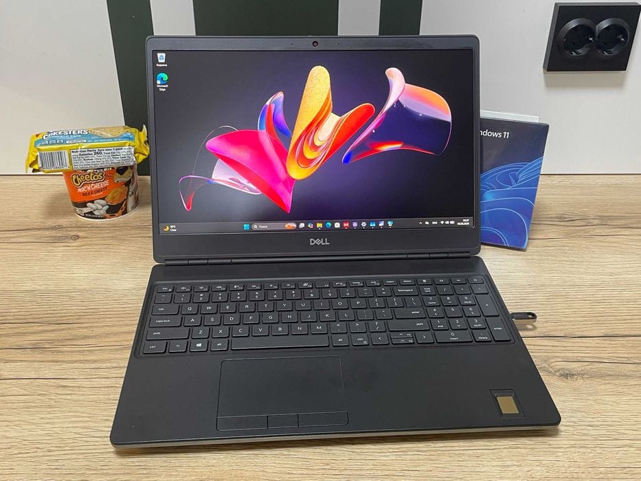 Dell Precision 7550 — i7-10850H / 32GB / Quadro T2000 / 15.6" IPS