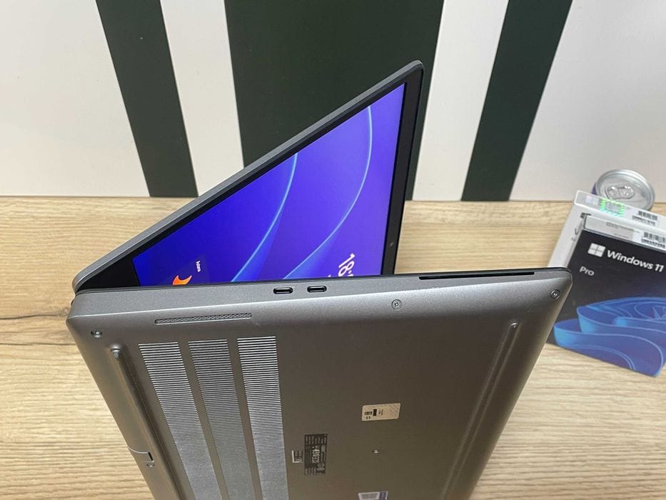 Dell Precision 7550 — i7-10875H / 32GB / Quadro T1000 / 99% sRGB