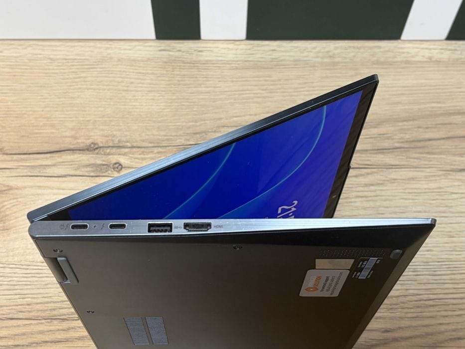 Lenovo ThinkPad X1 Yoga Gen 7 — i7-1260P / 16GB / SSD 1TB / Touch